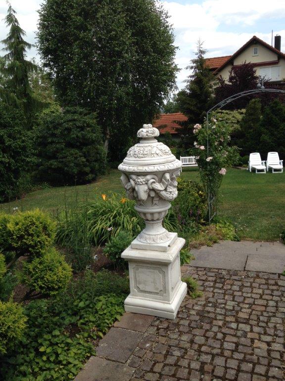 Gartenfigur "Anfora Ariete" IP